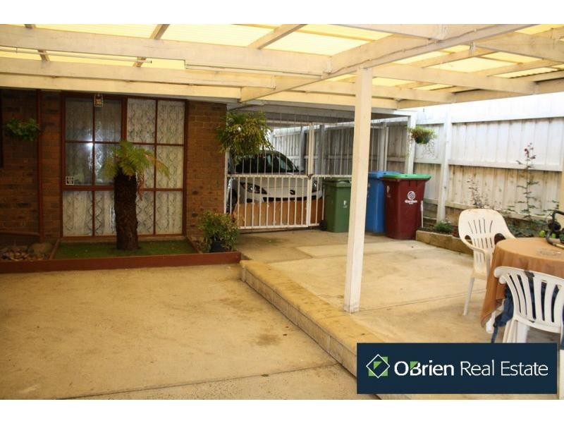 10 Ivan Crescent, Hampton Park VIC 3976