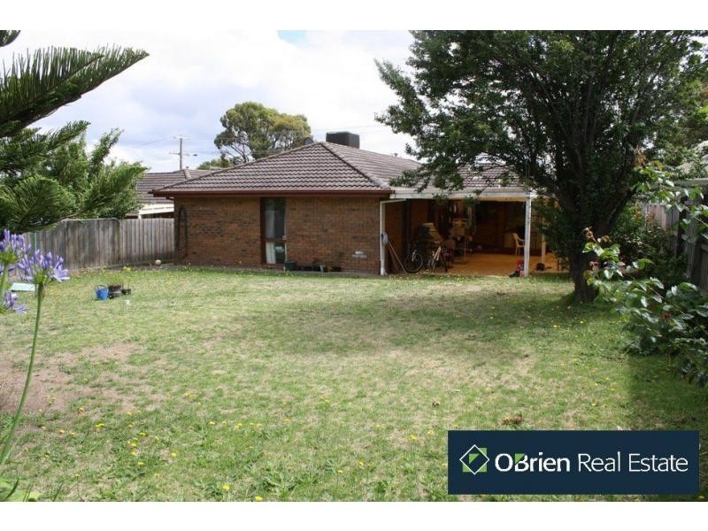 10 Ivan Crescent, Hampton Park VIC 3976