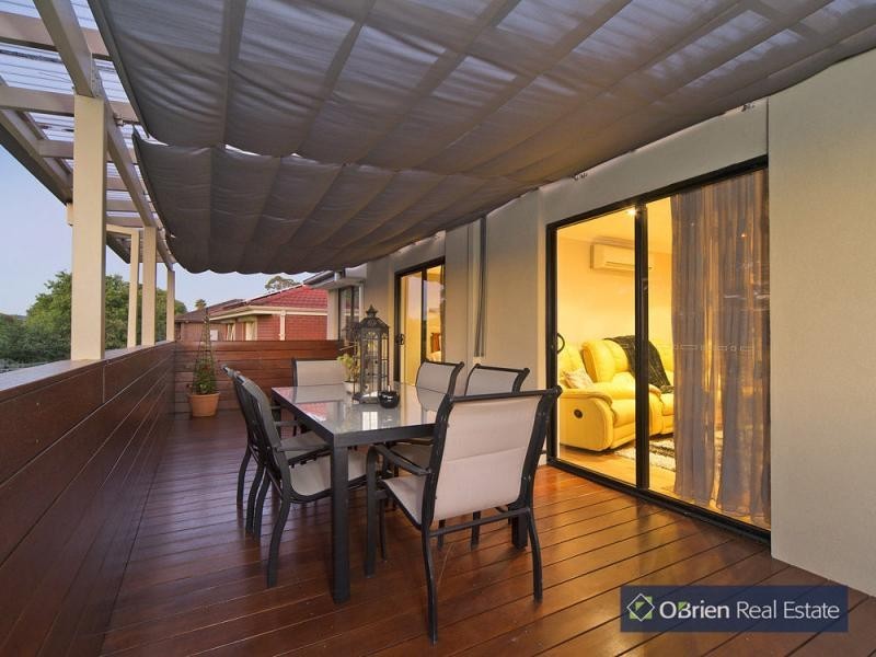 15 John Fawkner Drive, Endeavour Hills VIC 3802