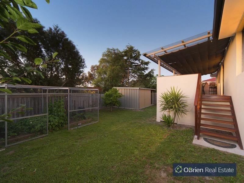 15 John Fawkner Drive, Endeavour Hills VIC 3802
