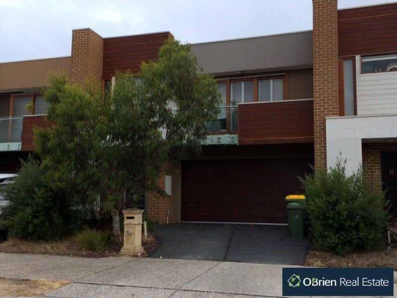 19 Kilburn Place, Pakenham VIC 3810