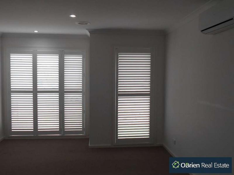 19 Glenelg Street, Clyde North VIC 3978