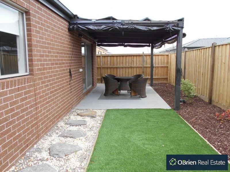 19 Glenelg Street, Clyde North VIC 3978