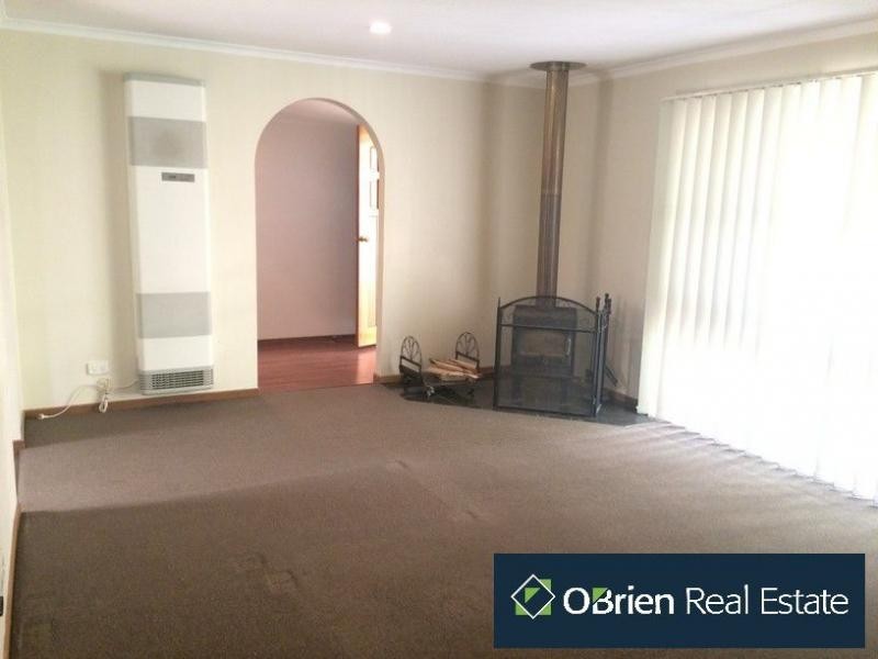 7 Jamela Court, Cranbourne VIC 3977