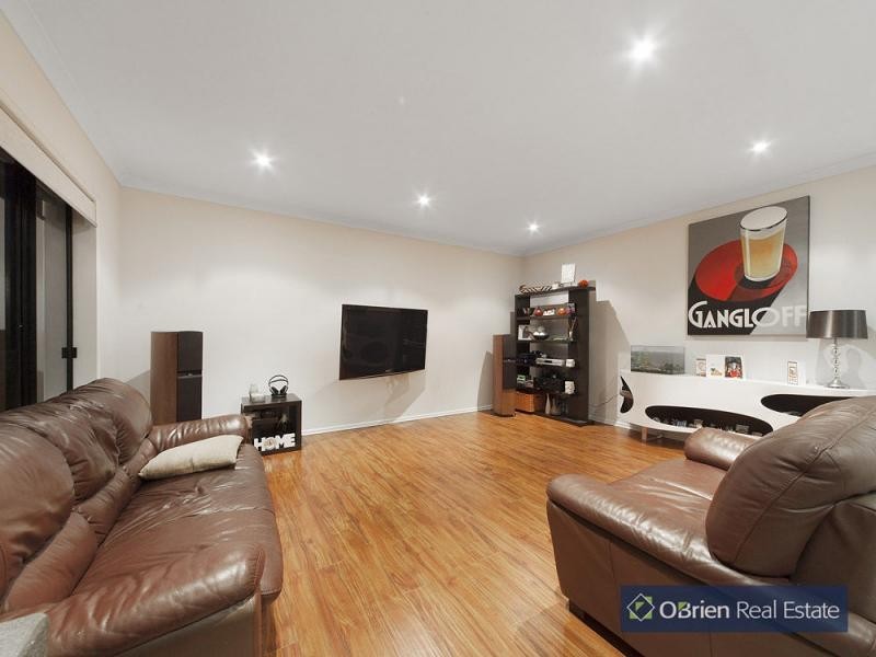 5 Loren Court, Endeavour Hills VIC 3802