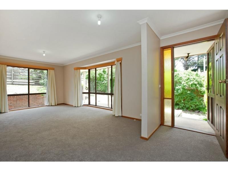 24 Paterson Street, Drouin VIC 3818