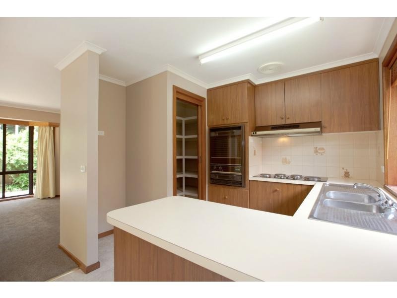 24 Paterson Street, Drouin VIC 3818