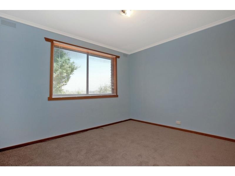 24 Paterson Street, Drouin VIC 3818