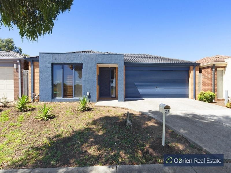 29 Pharaoh Drive, Cranbourne VIC 3977