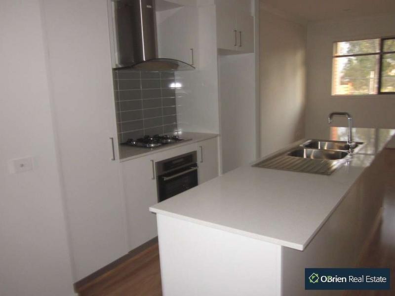 26 Demmie Mews, Lyndhurst VIC 3975