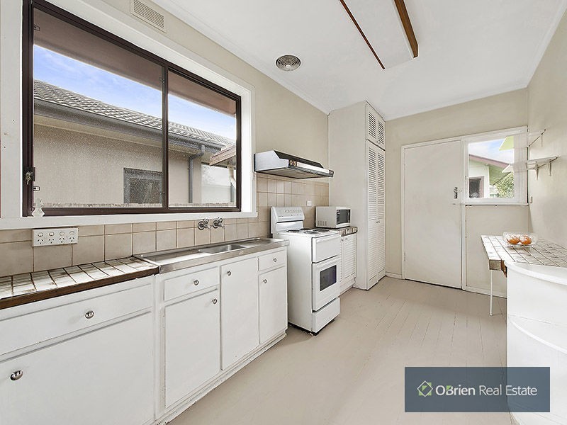 4 Linden Avenue, Cheltenham VIC 3192