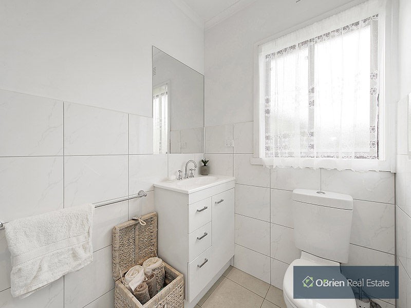 4 Linden Avenue, Cheltenham VIC 3192