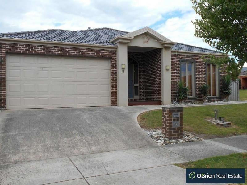 8 Crane Street, Berwick VIC 3806