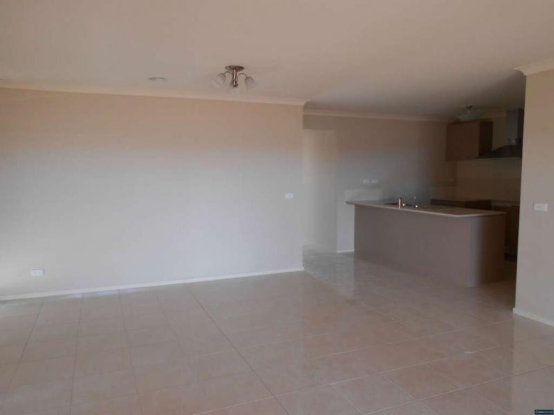 46 Macumba Drive, Clyde North VIC 3978