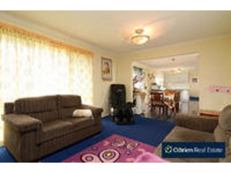 18 New England Way, Narre Warren VIC 3805