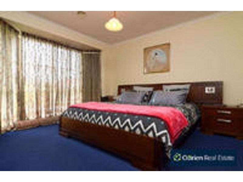 18 New England Way, Narre Warren VIC 3805