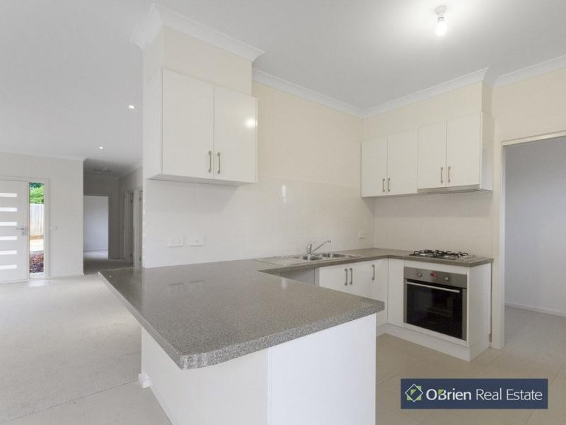 Unit 3 /2 Salisbury Street, Lang Lang VIC 3984