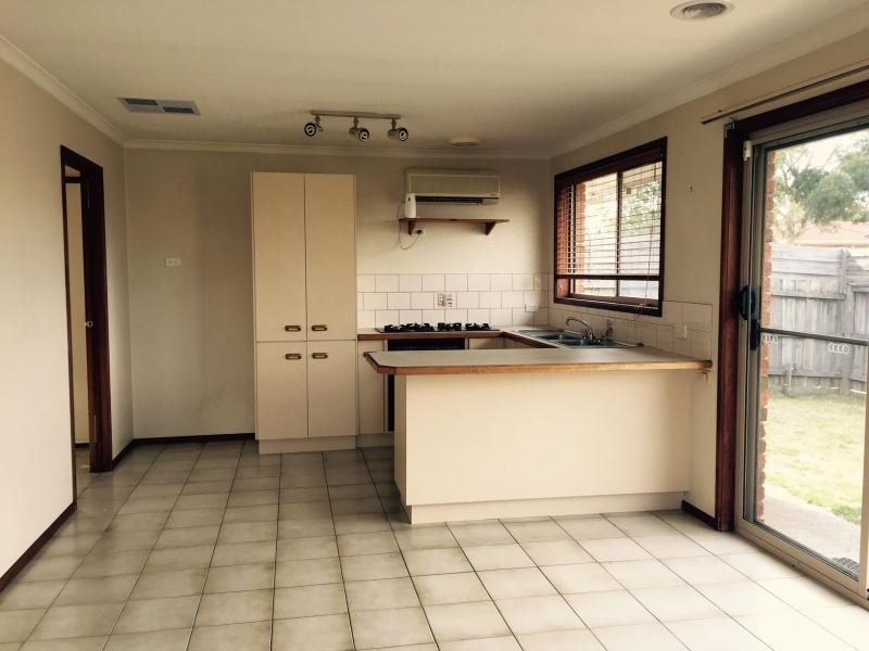 1/2 Maria Court, Cranbourne VIC 3977