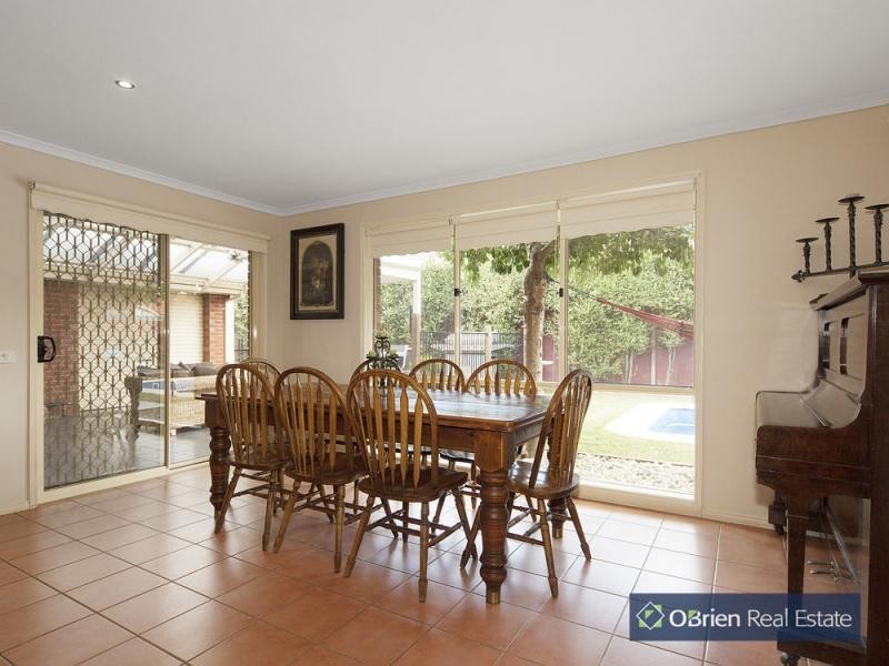 22 Streeton Way, Berwick VIC 3806