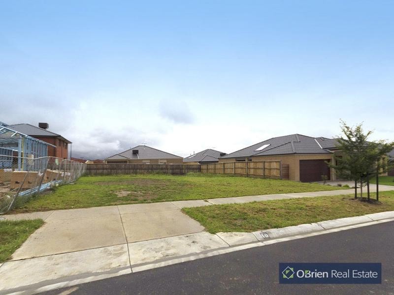10 William Court, Officer VIC 3809