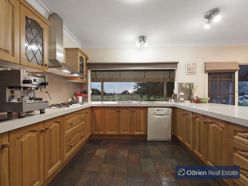 60 Landale Rd, Tooradin VIC 3980