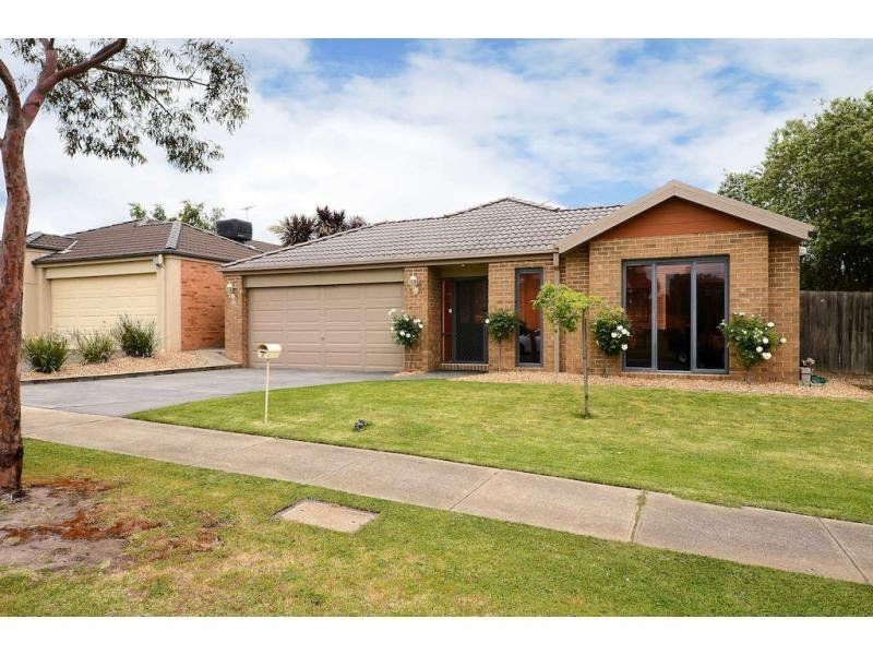9 Suagrbush Drive, Lynbrook VIC 3975