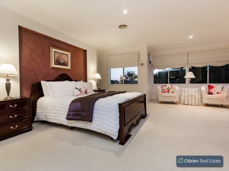 7 The Oval, Berwick VIC 3806