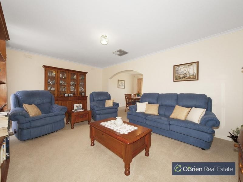 3 William Perry Close, Endeavour Hills VIC 3802