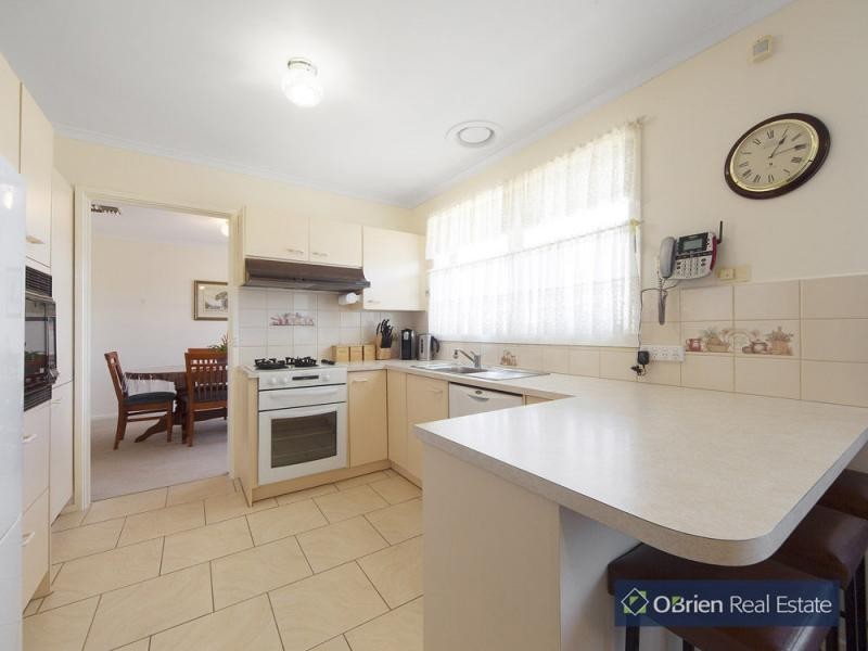 3 William Perry Close, Endeavour Hills VIC 3802