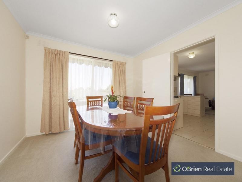 3 William Perry Close, Endeavour Hills VIC 3802
