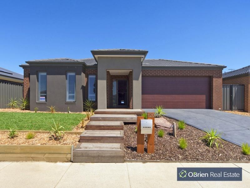 120 Selandra Boulevard, Clyde North VIC 3978