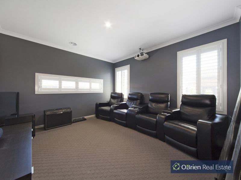 120 Selandra Boulevard, Clyde North VIC 3978