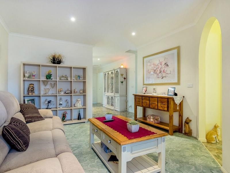 10 Eden Place, Drouin VIC 3818