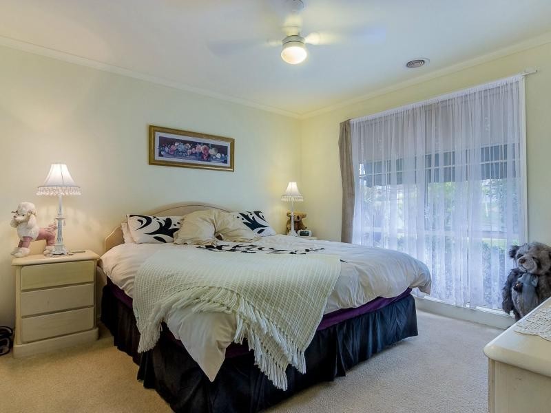 10 Eden Place, Drouin VIC 3818