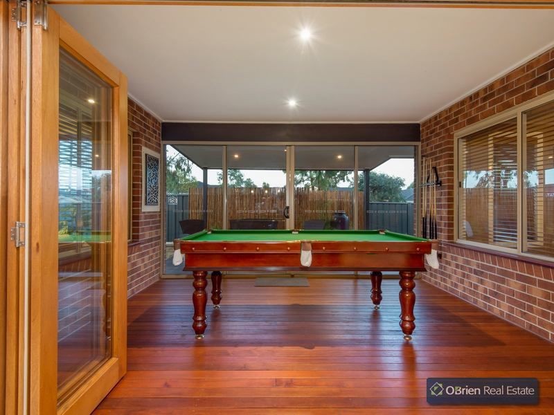 37 Prosperity Avenue, Cranbourne North VIC 3977