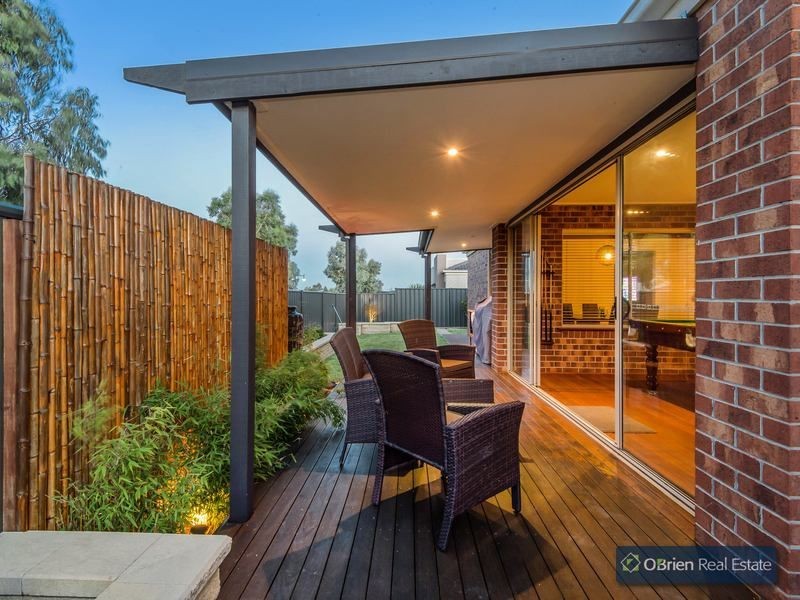 37 Prosperity Avenue, Cranbourne North VIC 3977