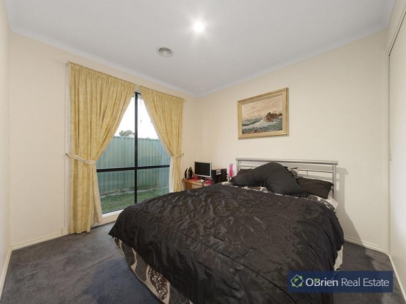 1 Woodchase Court, Hunt Club, Cranbourne East VIC 3977