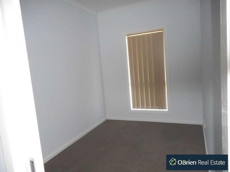 29 Forest Drive, Clyde North VIC 3978