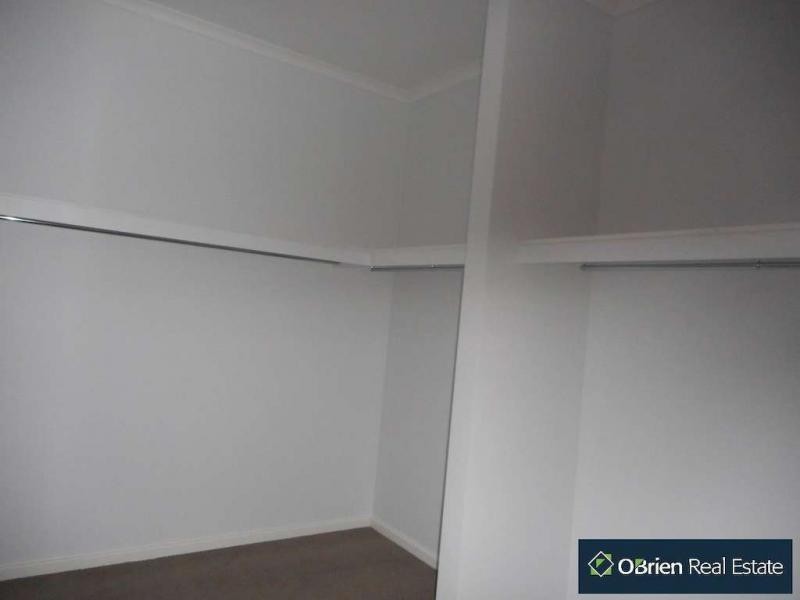 29 Forest Drive, Clyde North VIC 3978