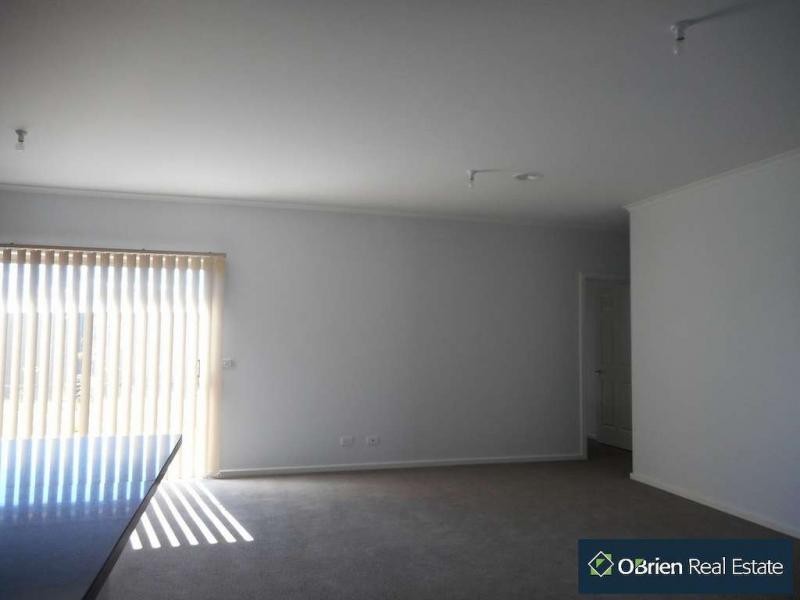 29 Forest Drive, Clyde North VIC 3978