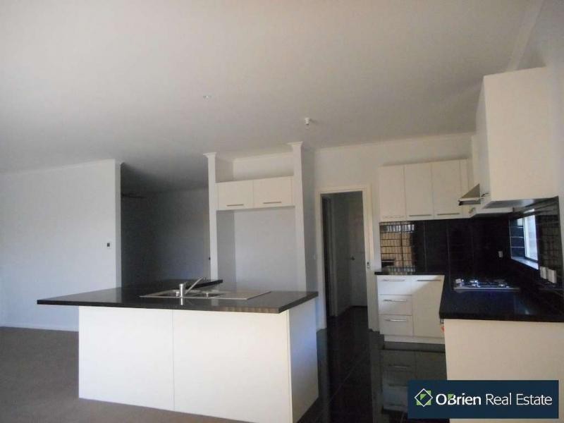 29 Forest Drive, Clyde North VIC 3978