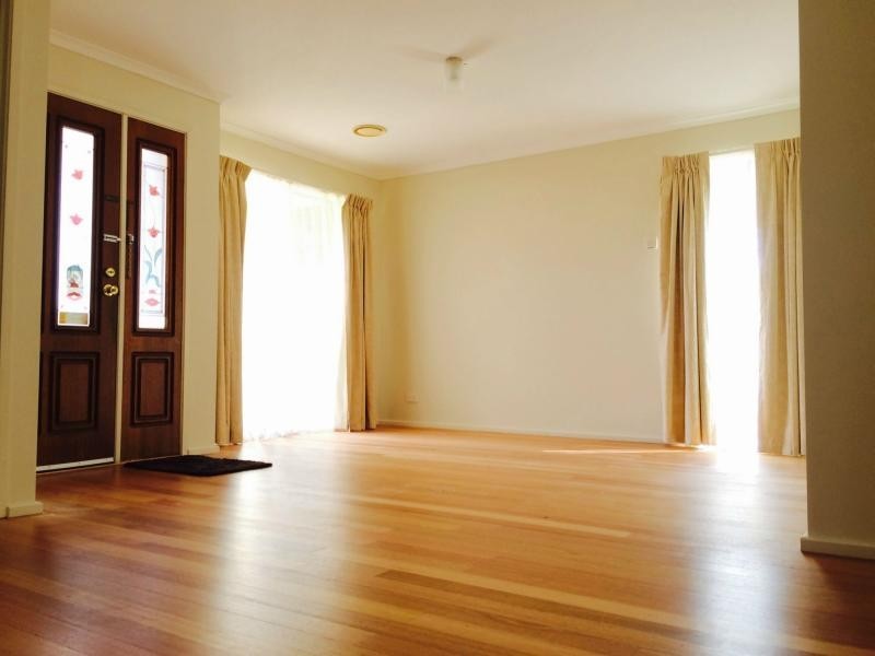 4 Topaz Place, Narre Warren VIC 3805