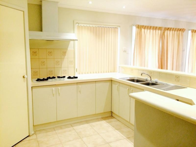 4 Topaz Place, Narre Warren VIC 3805