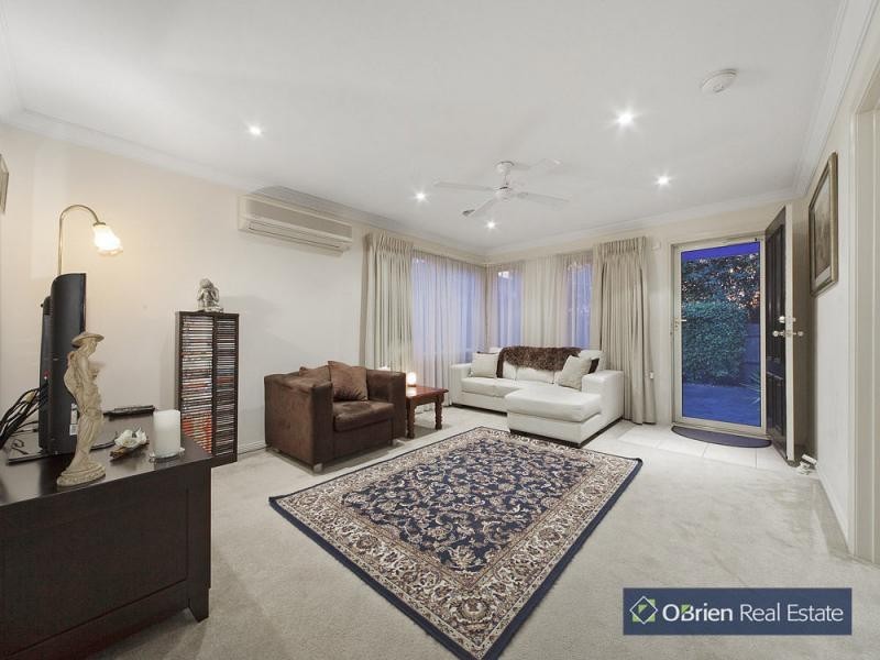 L2/20 Silver Creek Drive, Lynbrook VIC 3975