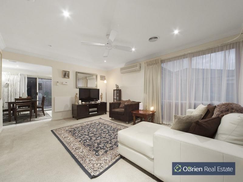 L2/20 Silver Creek Drive, Lynbrook VIC 3975