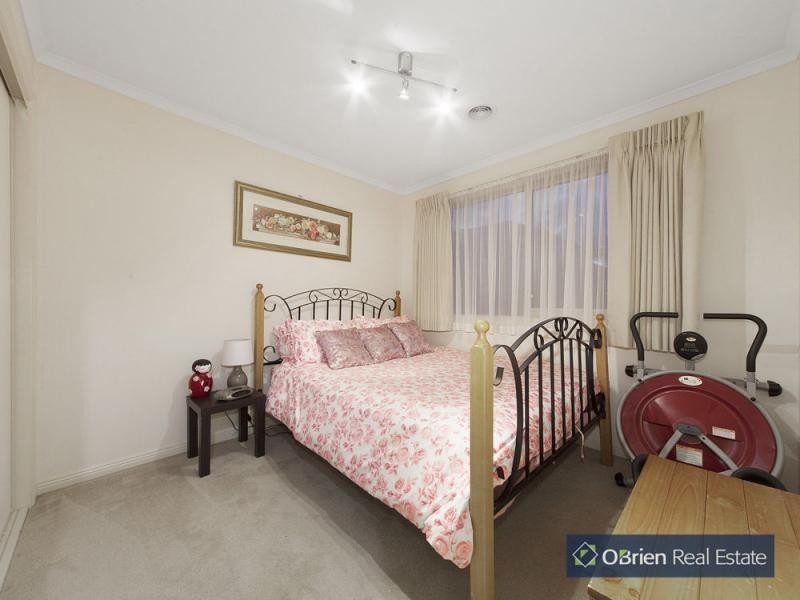 L2/20 Silver Creek Drive, Lynbrook VIC 3975