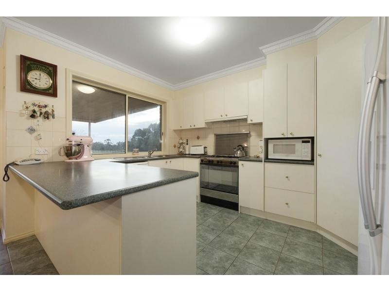 5 Walter Way, Cranbourne South VIC 3977