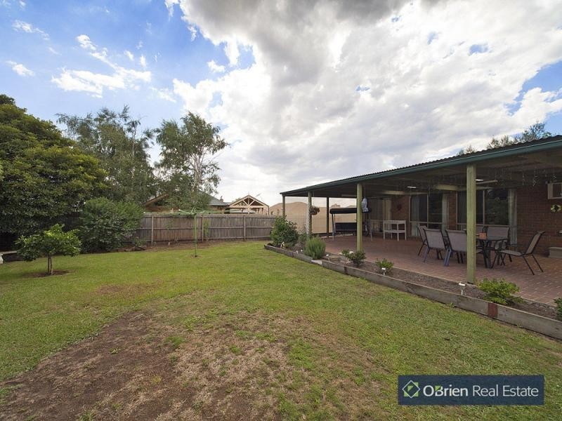 11 Spencer Court, Berwick VIC 3806