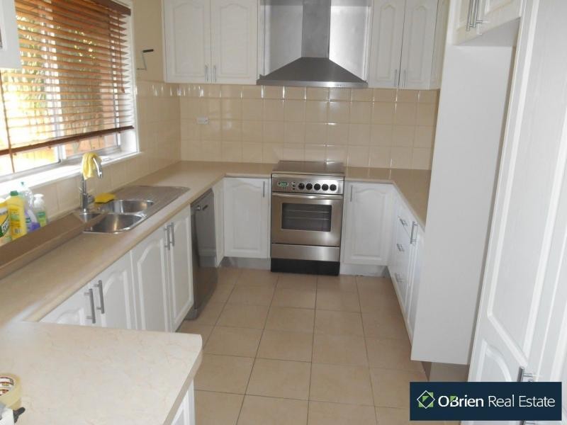 34 Summerlea Road, Narre Warren VIC 3805