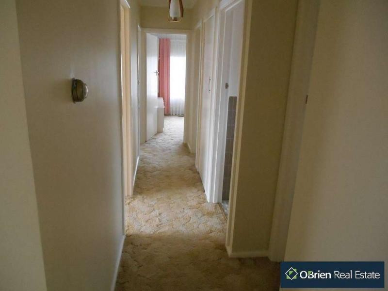 8 Kent Road, Narre Warren VIC 3805